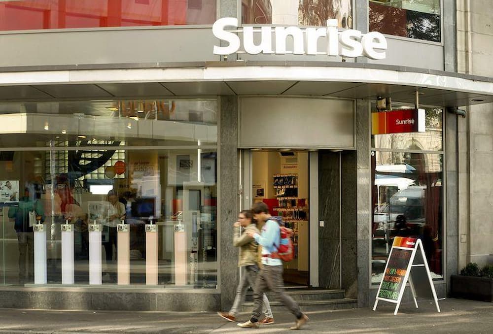 Buying Sunrise SIM Card at Store